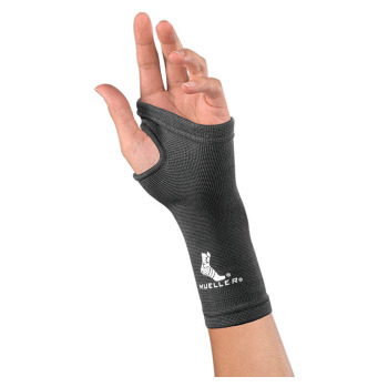 MUELLER Elastic wrist support bandáž na zápästie veľkosť REG