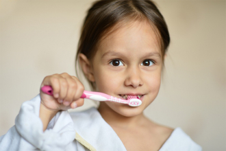 Deti a čistenie zubov. Môže ich baviť?
