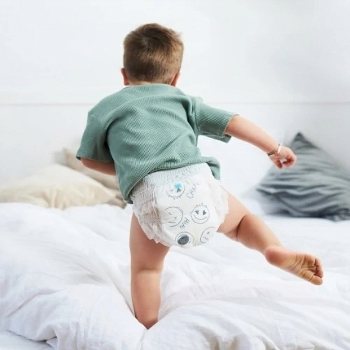KOLORKY Deluxe Velvet nočné nohavičkové plienky L (8-13 kg) 19 kusov
