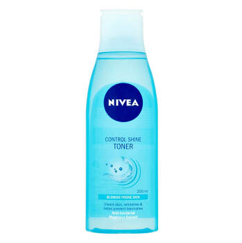 NIVEA Pure Effect Čistiaca voda Stay Clear 200 ml