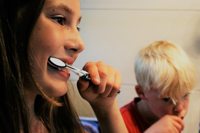 Starostlivosť o zuby a ďasná očami dentálnej hygieničky