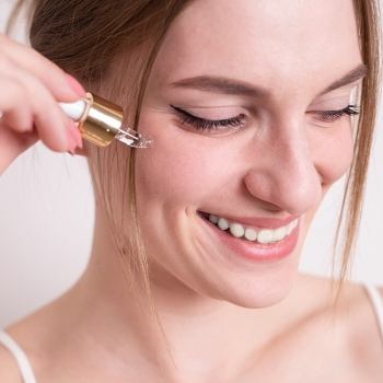 VENIRA anti-aging sérum so skvalanom a peptidmi 15 ml